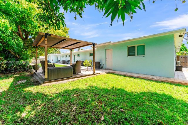 4008 NW 5th Ave, Oakland Park, FL 33309