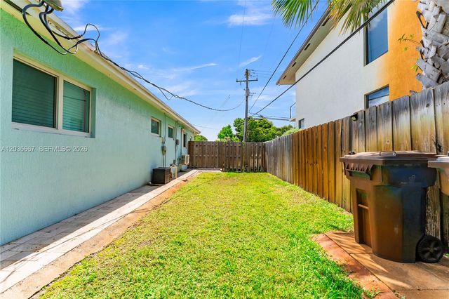 4008 NW 5th Ave, Oakland Park, FL 33309