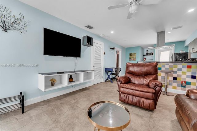 4008 NW 5th Ave, Oakland Park, FL 33309