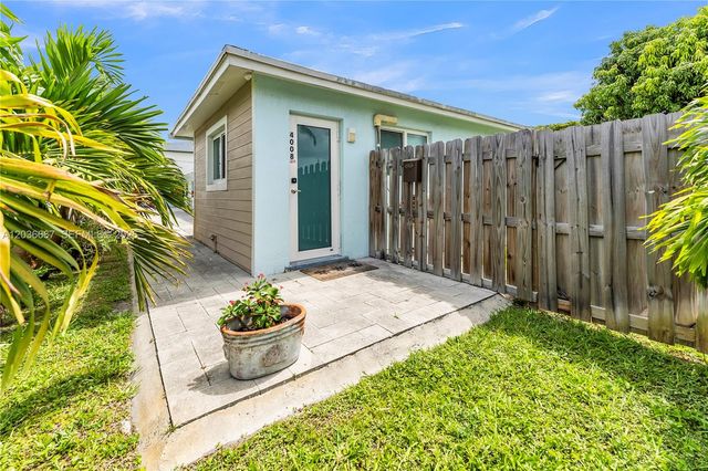 4008 NW 5th Ave, Oakland Park, FL 33309