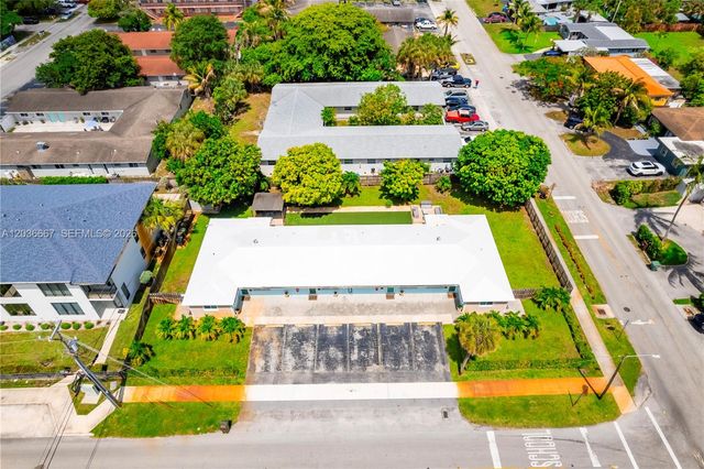 4008 NW 5th Ave, Oakland Park, FL 33309