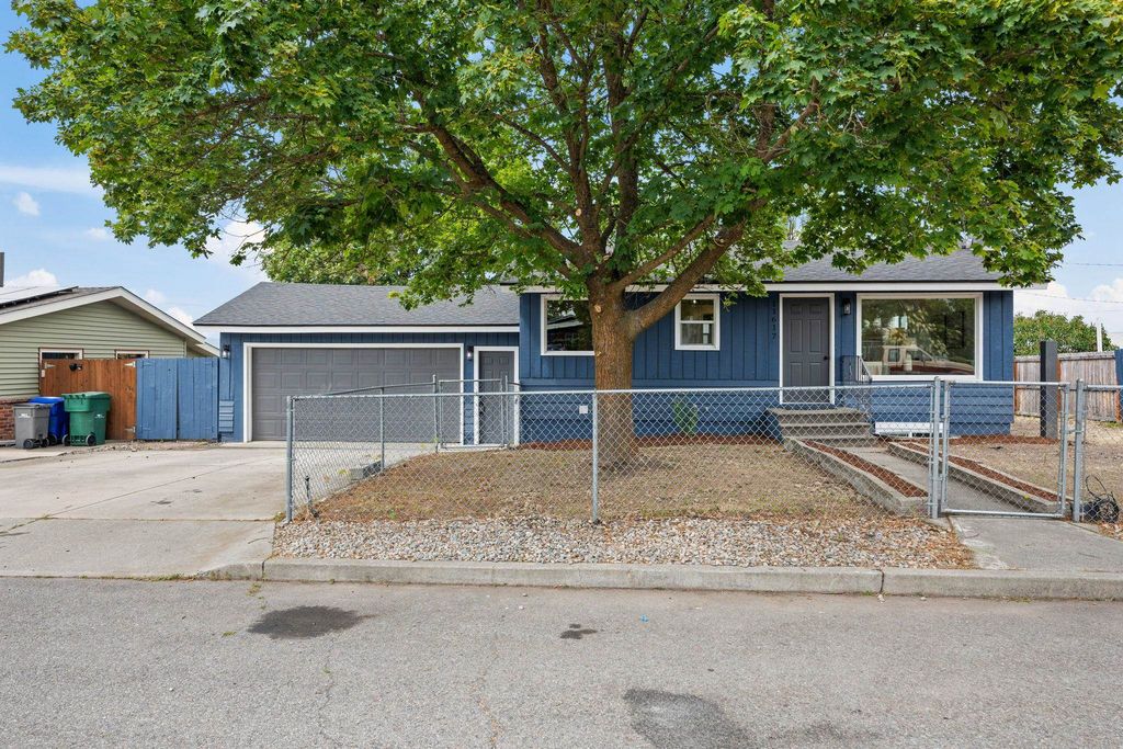 11617 E Augusta Ave, Spokane Valley, WA 99206