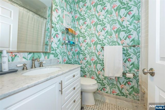 215 Monroe Street 1, Hoboken, NJ 07030