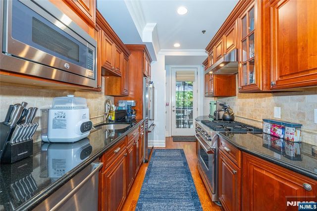215 Monroe Street 1, Hoboken, NJ 07030