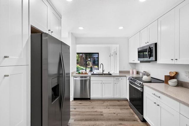 131 Ortega Avenue, Mountain View, CA 94040