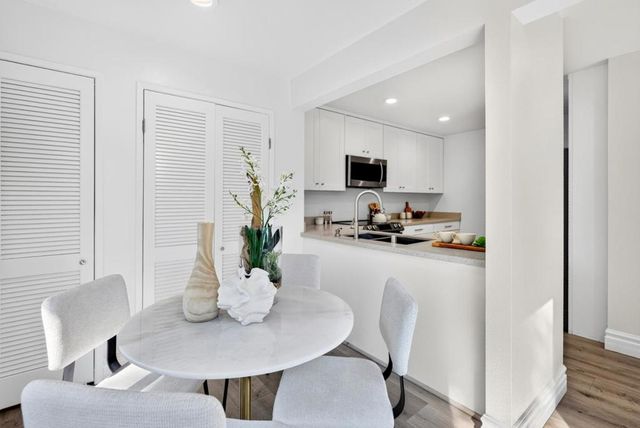 131 Ortega Avenue, Mountain View, CA 94040