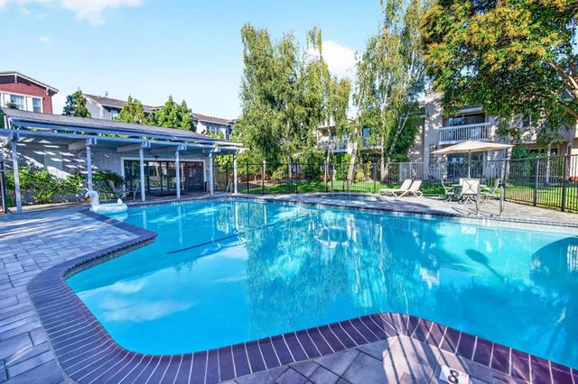 131 Ortega Avenue, Mountain View, CA 94040