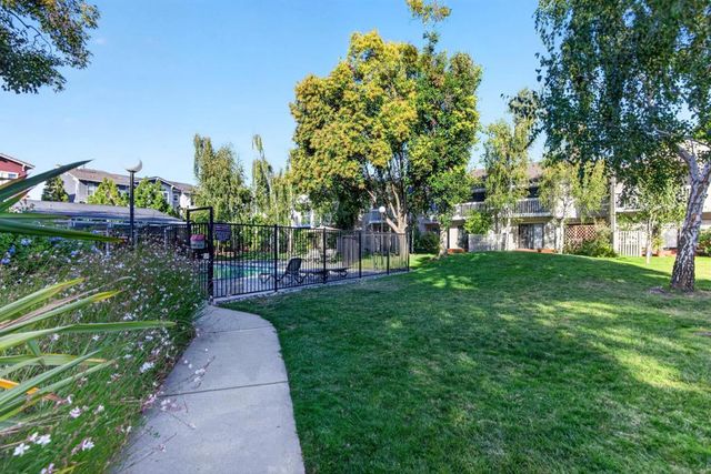 131 Ortega Avenue, Mountain View, CA 94040