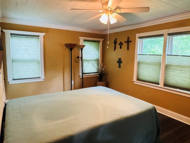 1007 N Johnson Street, Mineola, TX 75773