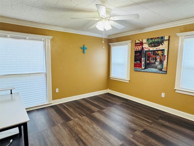 1007 N Johnson Street, Mineola, TX 75773