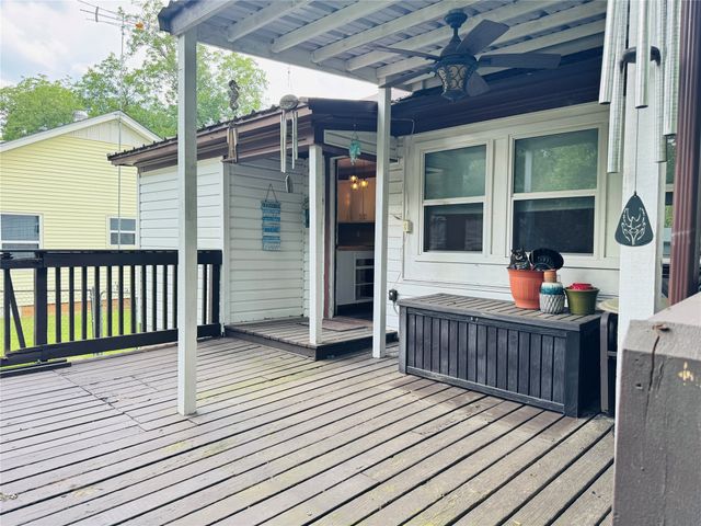 1007 N Johnson Street, Mineola, TX 75773