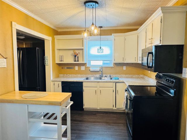 1007 N Johnson Street, Mineola, TX 75773