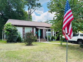 1007 N Johnson Street, Mineola, TX 75773