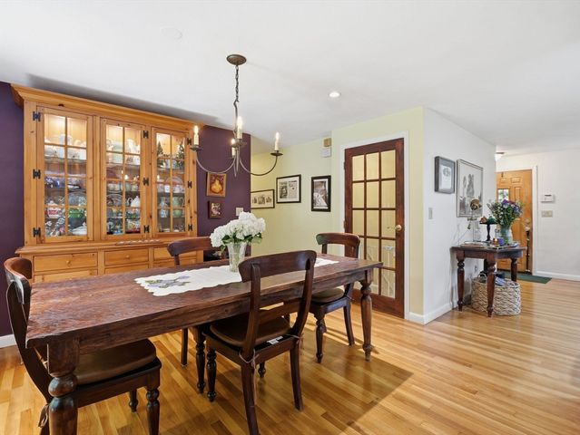 77 Old Stage Rd, Chelmsford, MA 01824