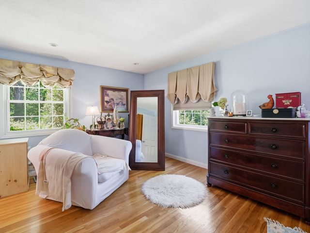 77 Old Stage Rd, Chelmsford, MA 01824