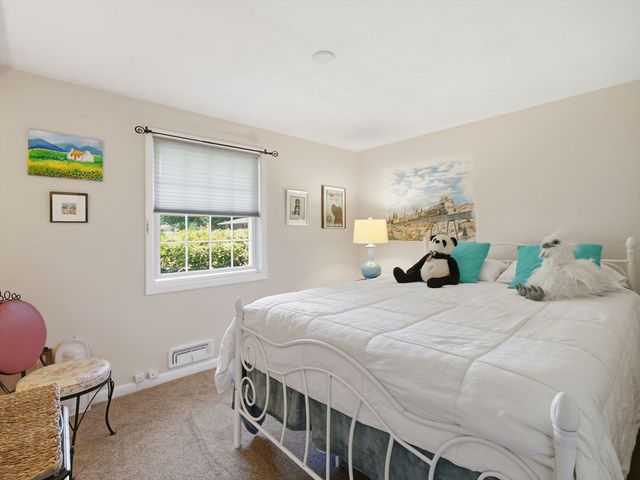 77 Old Stage Rd, Chelmsford, MA 01824