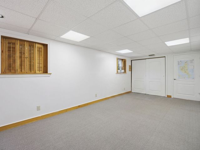 77 Old Stage Rd, Chelmsford, MA 01824