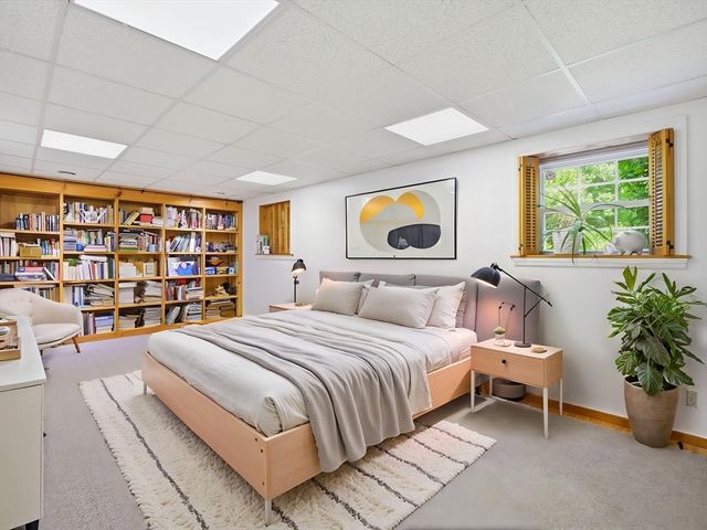 77 Old Stage Rd, Chelmsford, MA 01824