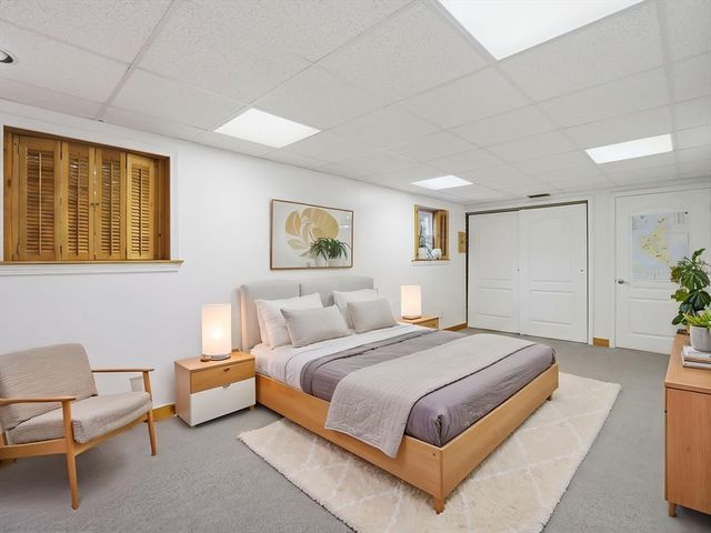 77 Old Stage Rd, Chelmsford, MA 01824