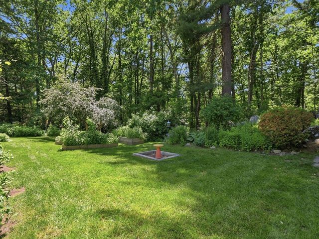 77 Old Stage Rd, Chelmsford, MA 01824