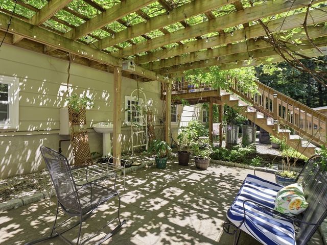 77 Old Stage Rd, Chelmsford, MA 01824