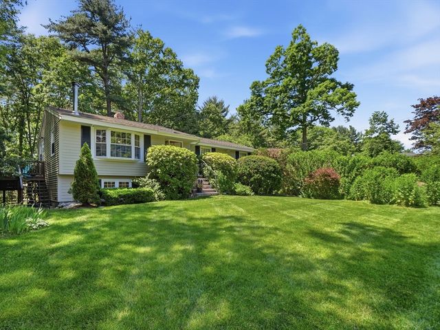 77 Old Stage Rd, Chelmsford, MA 01824
