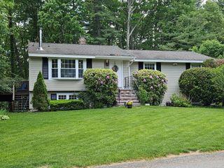 77 Old Stage Rd, Chelmsford, MA 01824