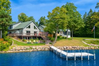 34386 N Lakeside Drive, Grayslake, IL 60030