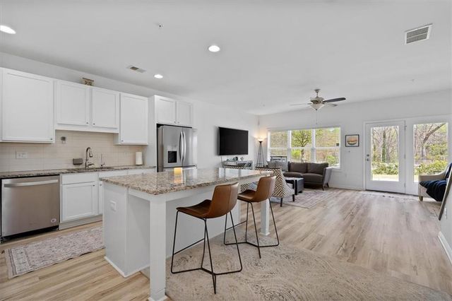 2874 Barnett Court NW, Atlanta, GA 30318