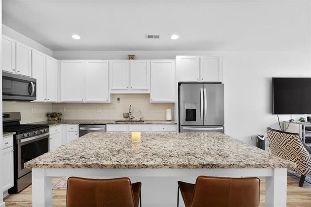 2874 Barnett Court NW, Atlanta, GA 30318