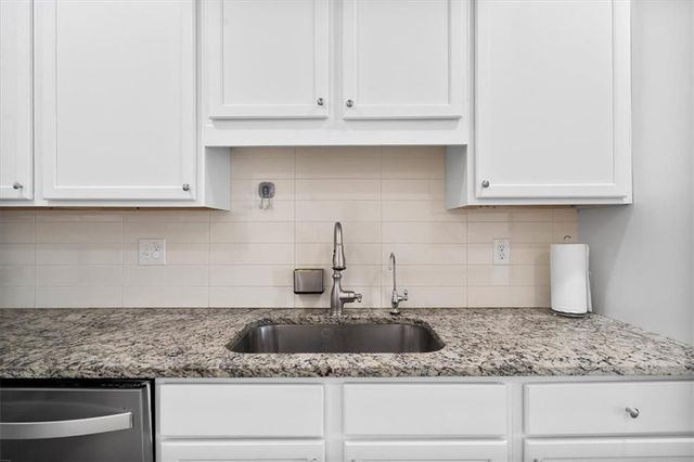 2874 Barnett Court NW, Atlanta, GA 30318