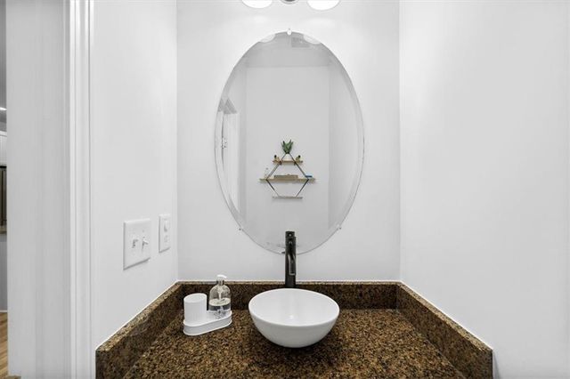 2874 Barnett Court NW, Atlanta, GA 30318