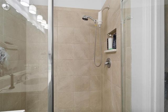 2874 Barnett Court NW, Atlanta, GA 30318