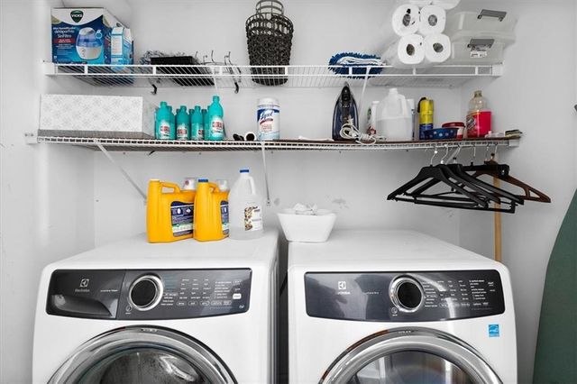 2874 Barnett Court NW, Atlanta, GA 30318