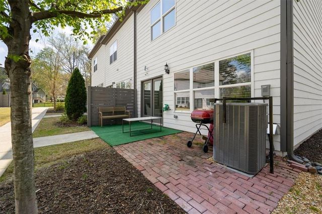 2874 Barnett Court NW, Atlanta, GA 30318