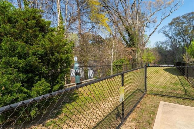 2874 Barnett Court NW, Atlanta, GA 30318