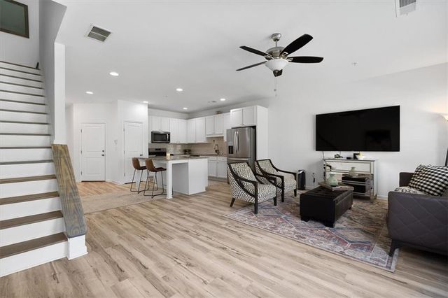 2874 Barnett Court NW, Atlanta, GA 30318