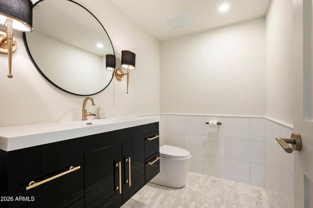 10111 E CHOLLA Street, Scottsdale, AZ 85260