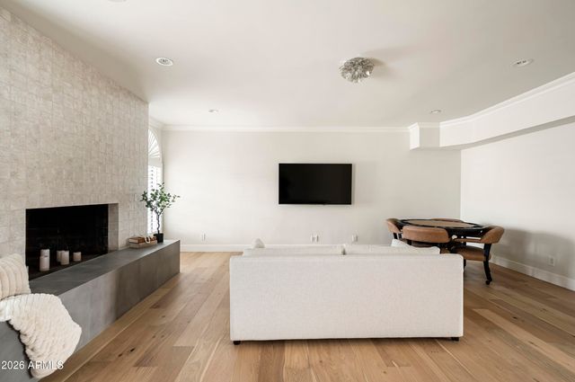 10111 E CHOLLA Street, Scottsdale, AZ 85260