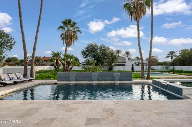 10111 E CHOLLA Street, Scottsdale, AZ 85260