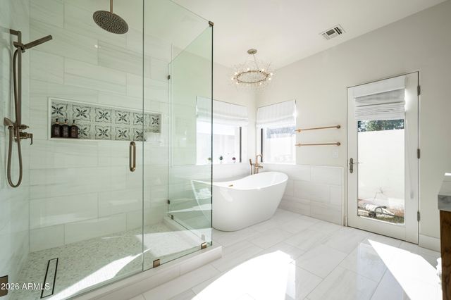 10111 E CHOLLA Street, Scottsdale, AZ 85260