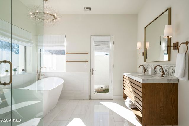 10111 E CHOLLA Street, Scottsdale, AZ 85260