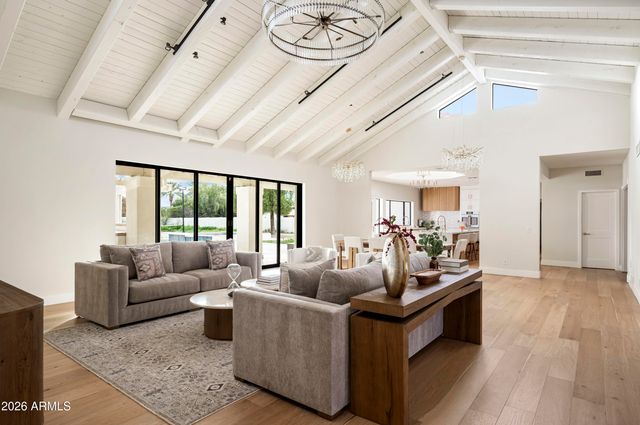 10111 E CHOLLA Street, Scottsdale, AZ 85260