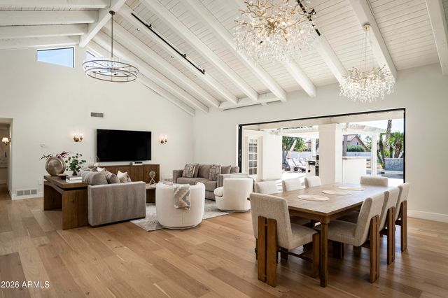 10111 E CHOLLA Street, Scottsdale, AZ 85260