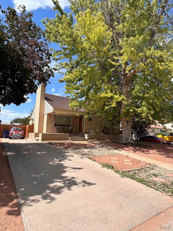 187 University Circle, Pueblo, CO 81005