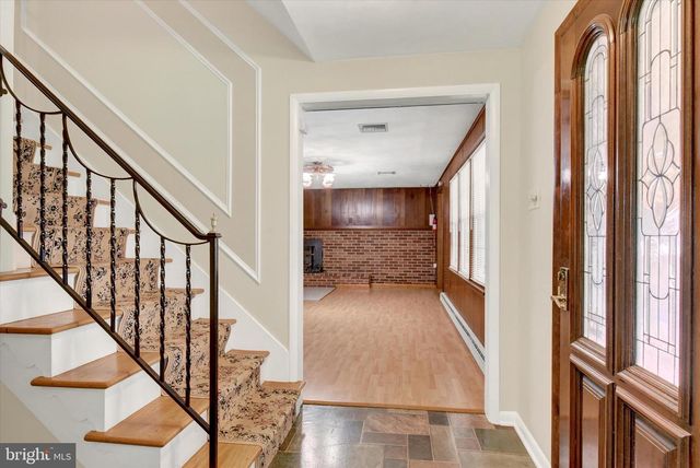 10 FIELD STONE DR, Mechanicsburg, PA 17050