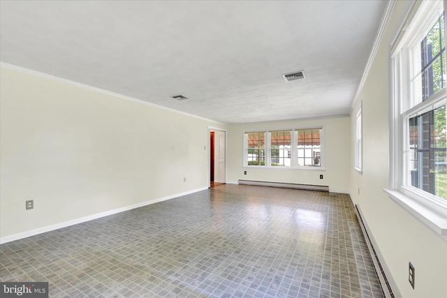 10 FIELD STONE DR, Mechanicsburg, PA 17050