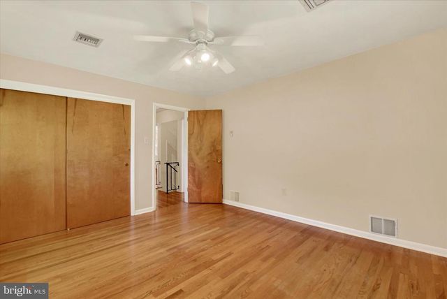 10 FIELD STONE DR, Mechanicsburg, PA 17050
