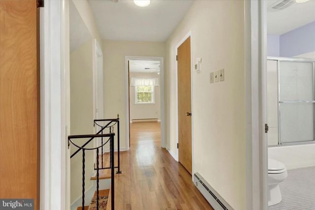 10 FIELD STONE DR, Mechanicsburg, PA 17050