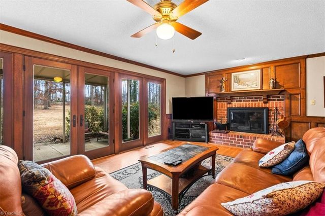 4103 Stonebrook Farms Road, Greensboro, NC 27406